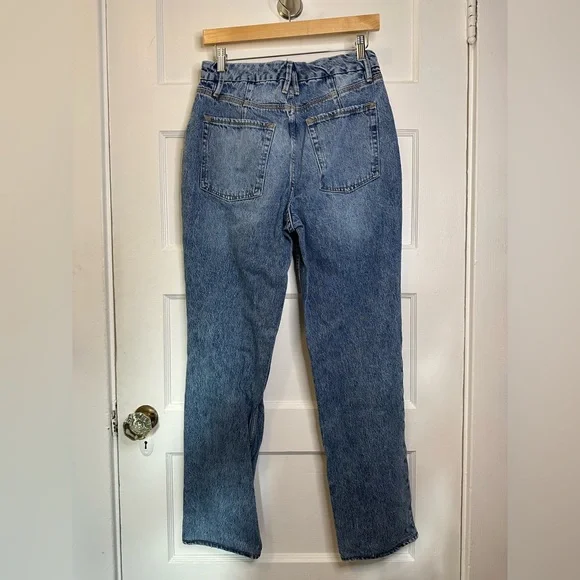 Good American Good '90s Icon Jean in Indigo065 - Picture 10 of 17